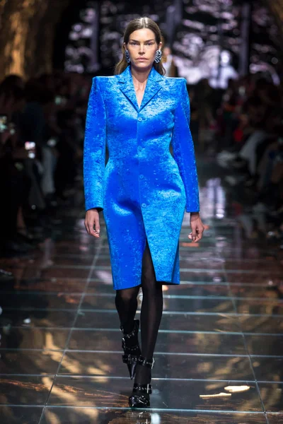 Look 5